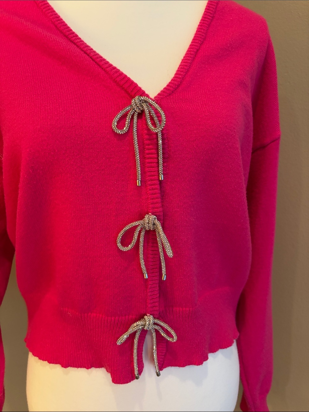 Pink bow sweater - Picture 3 of 5